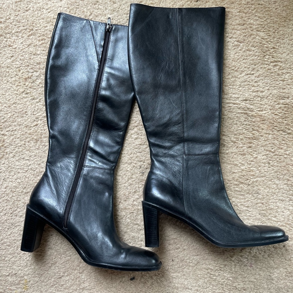 Black knee high boot